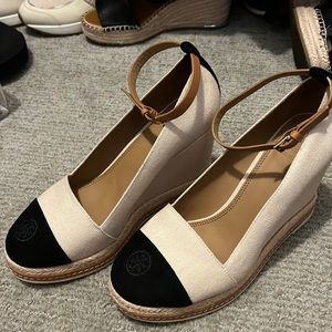 TORY BURCH Wedges